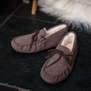 Deluxe Mens 'Leo' Lambswool Moccasin Slippers with Hard Sole - Chocolate