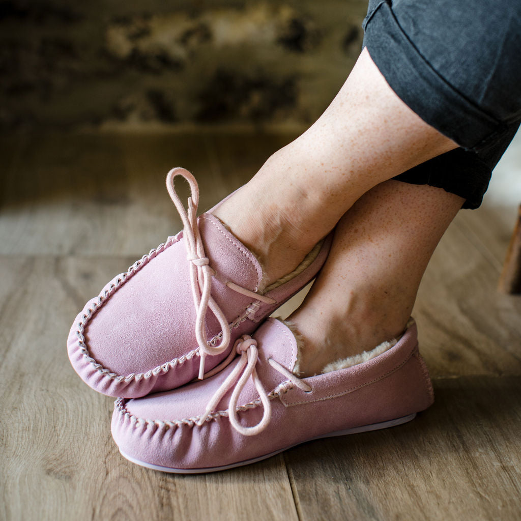 Ladies Susie Lambswool Moccasin with Hard Sole Pink Sheepskin World